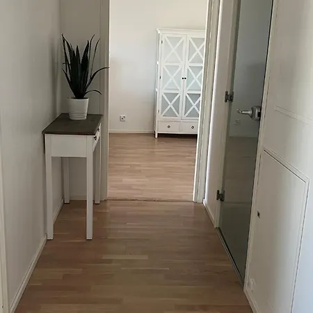 Modern, Bright 2 Bedroom With Great Views Helsingfors